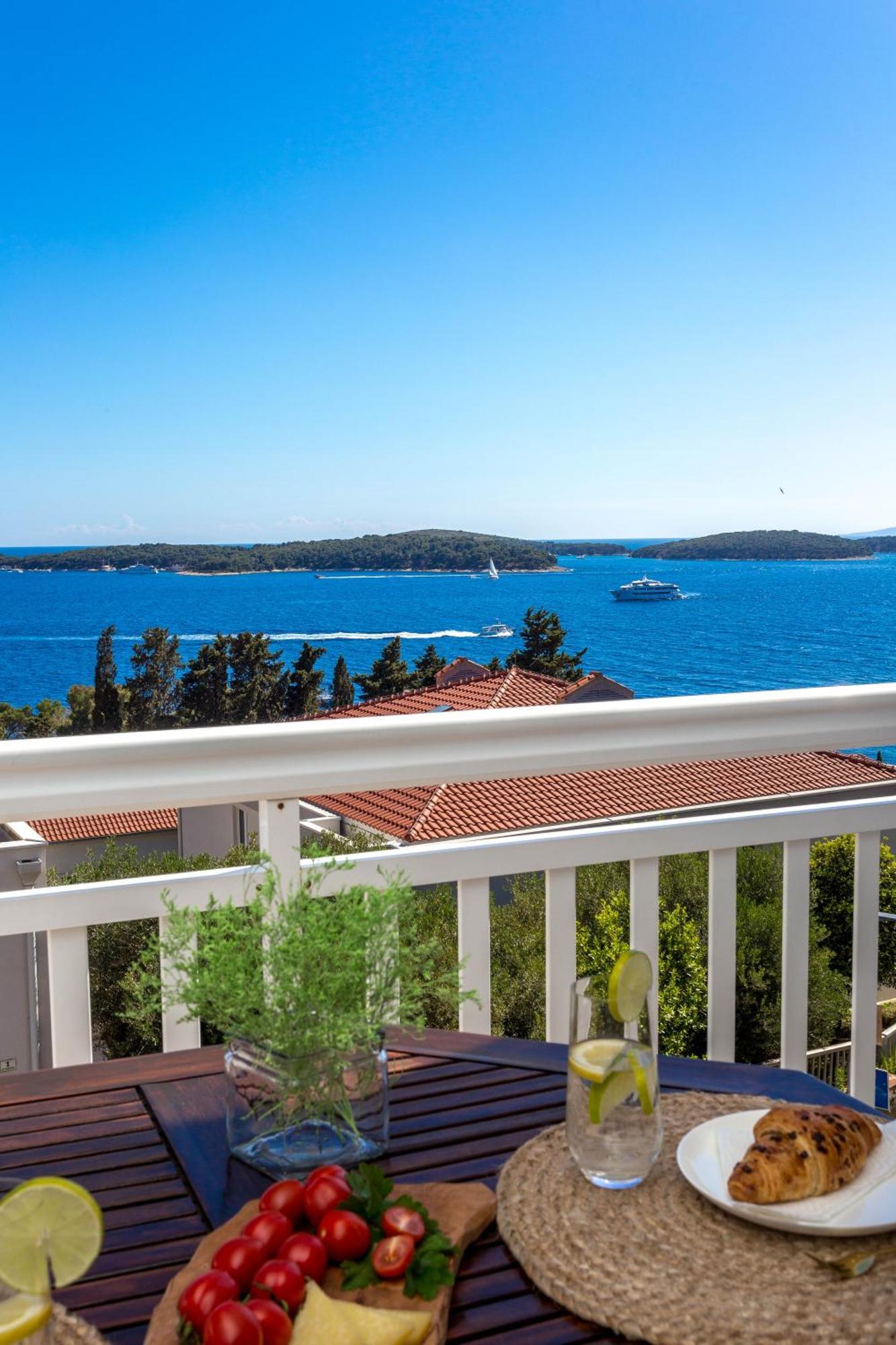 חוואר Tia Hvar Top View Apartment מראה חיצוני תמונה