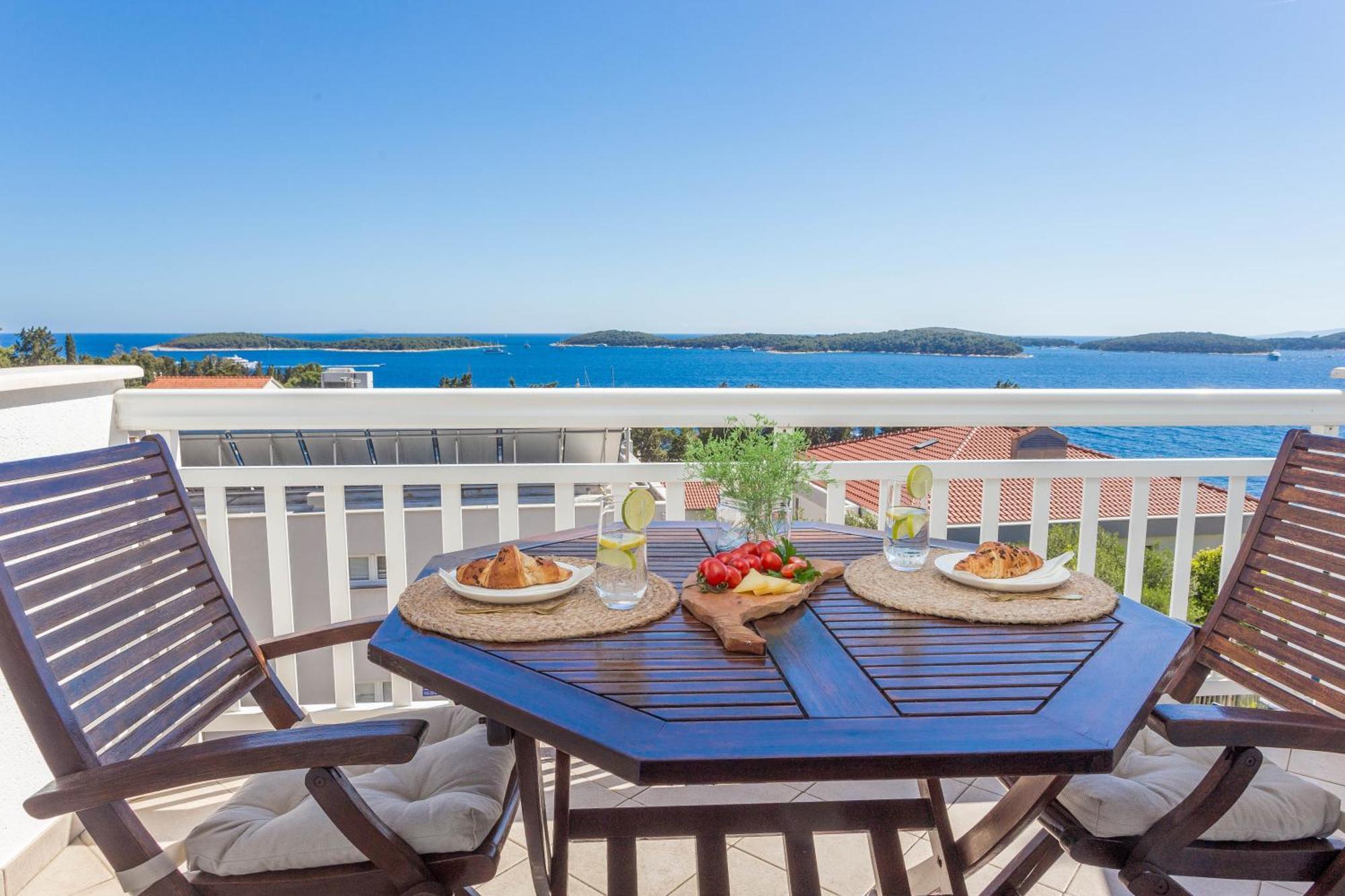 חוואר Tia Hvar Top View Apartment מראה חיצוני תמונה
